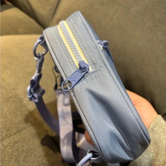 Thread Cross Body Bag - Picture 7 of 10